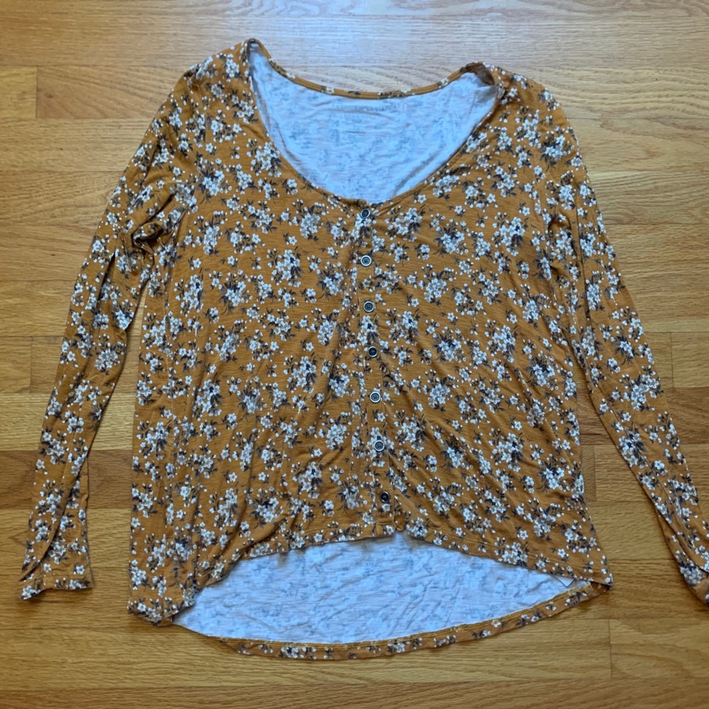 American Eagle T shirt